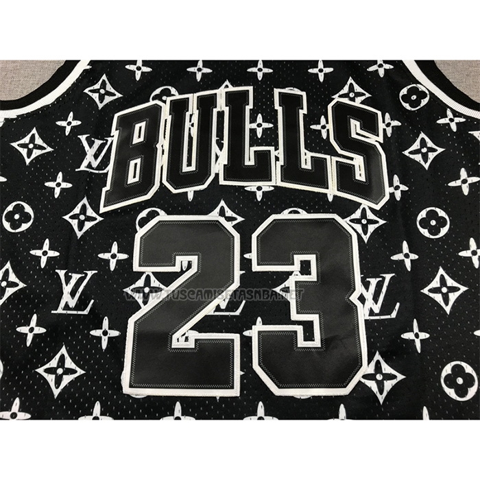 Camiseta Michael Jordan NO 23 Chicago Bulls x LV Mitchell & Ness 1997-98 Negro